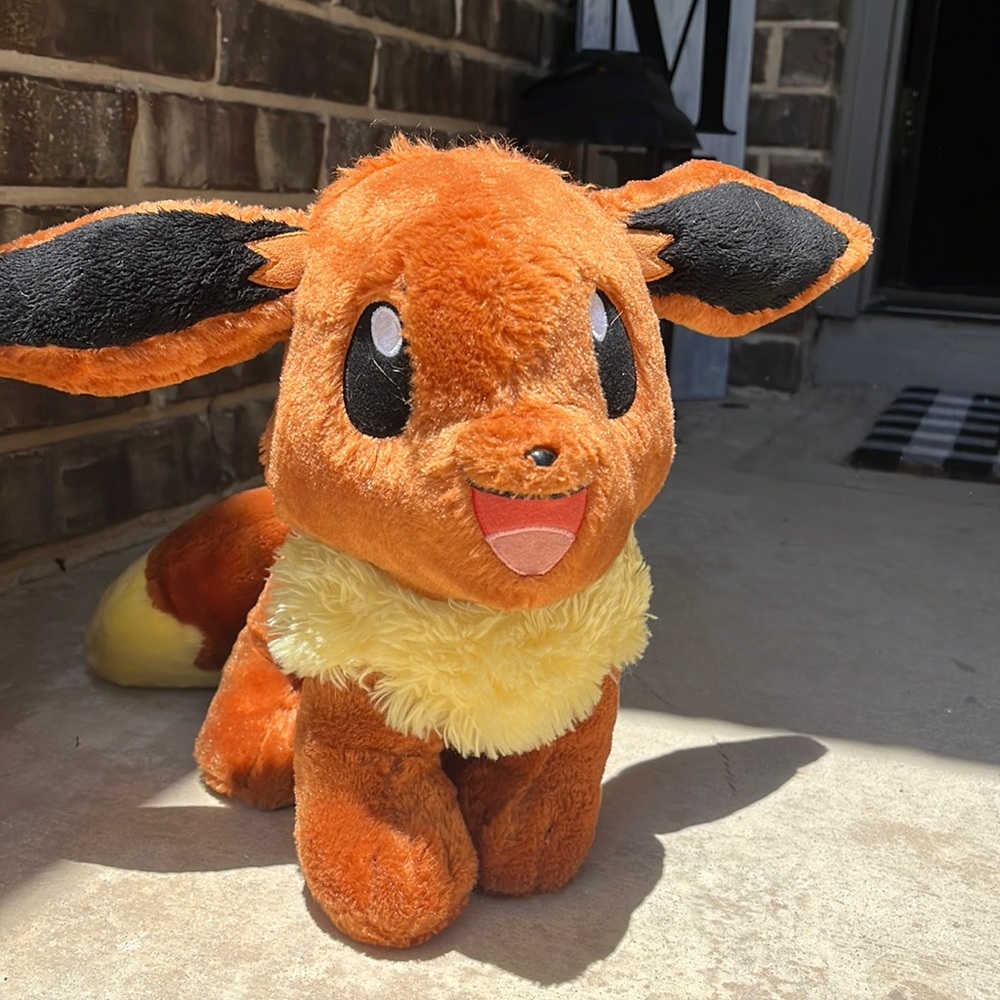 Build a Bear Eevee, Pokémon stuffed animal!